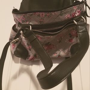 Time and Tru Floral Purse